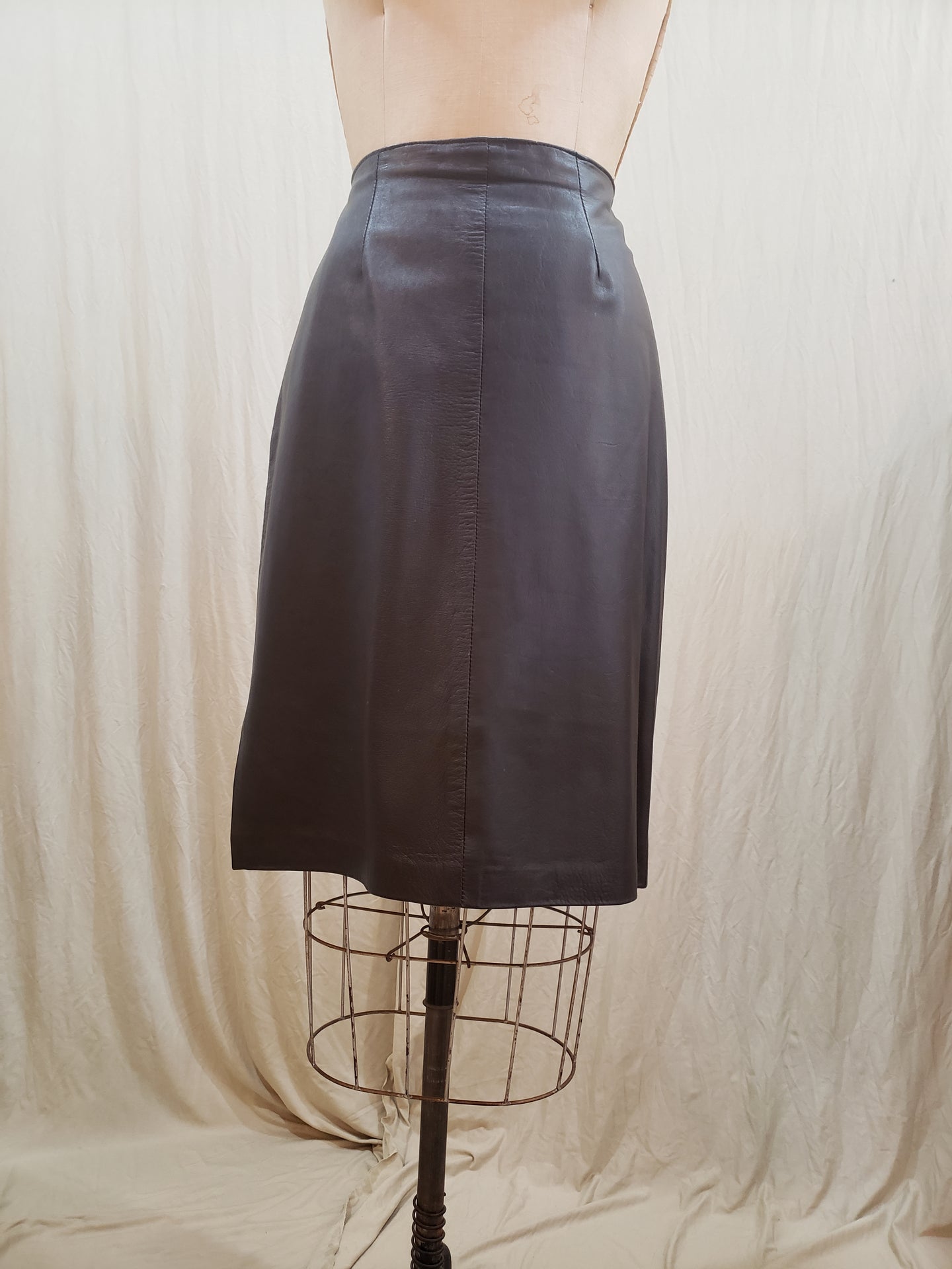 Jupe mi-longue cuir brun vintage
