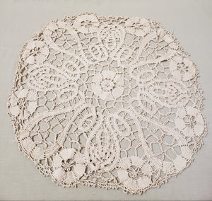 Napperon crocheté beige