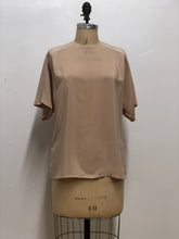 Chandail beige soyeux