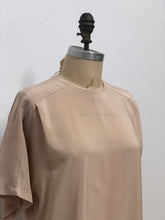 Chandail beige soyeux