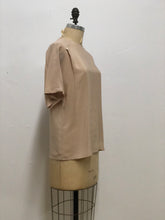 Chandail beige soyeux