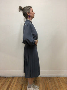 Robe à manche longue grise vintage