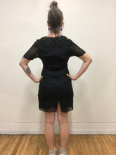 Robe de soie perles et paillettes
